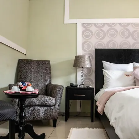 A-Z Boutique Guesthouse-2